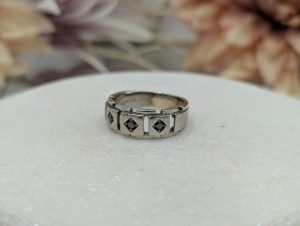 Mens 10CT White Gold and Black Diamond Ring (6.3gms) - BP337554