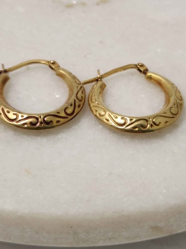 9CT YELLOW GOLD ENGRAVED EARRINGS #GN355999 - Image 2