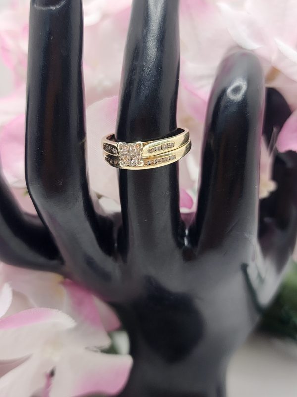 Ladies 9Ct Yellow Gold Illusion Diamond Ring Set - IP344310 - Image 12