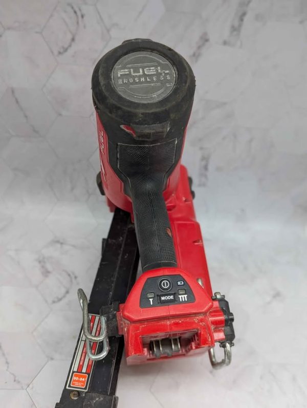 Milwaukee 18V 30°-34° Framing Nailer Skin-Only (M18FFN) - BP384079 - Image 6