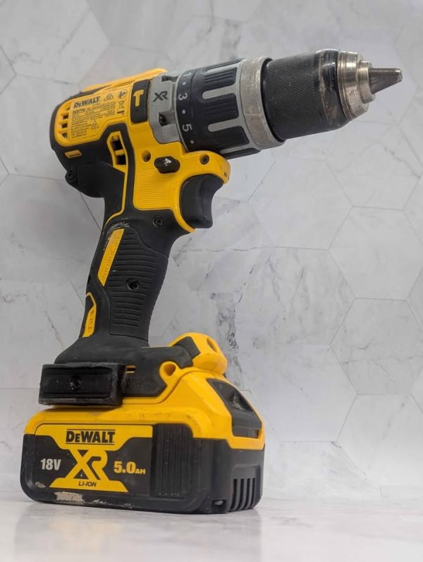DeWalt Brushless 5.0Ah Drill and Impact Driver Kit (DCK266P2T) - BP385795 - Image 4