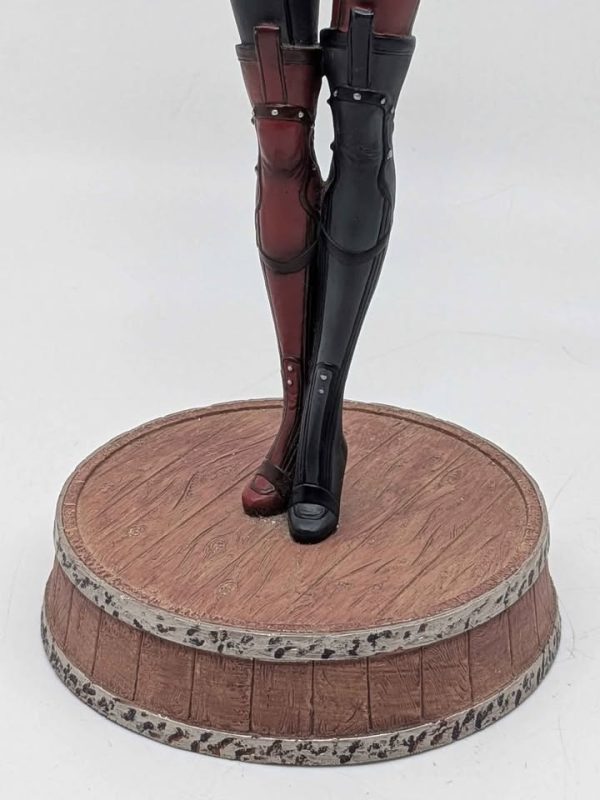Ikon Collectibles Harley Quinn Statue - BL379901 - Image 6