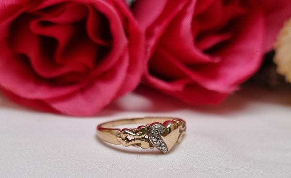 9ct Yellow Gold Heart Ring TW378820 - Image 2
