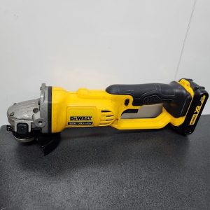 DEWALT GRINDER WITH BATTERY #GN365863