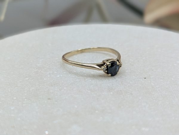 Ladies 9CT Yellow Gold Dark Blue Stone Ring (1.46gms) - BP379898 - Image 7