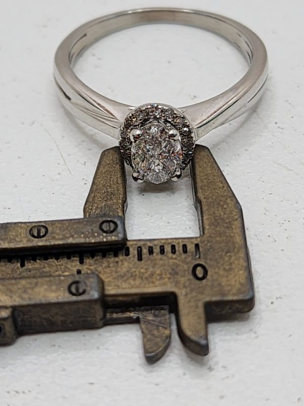 Ladies 14CT White Gold Diamond Oval Halo Ring - IP354512 - Image 7