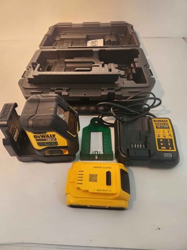 DEWALT LASER LEVEL IN HARD CASE #GN389658 - Image 4