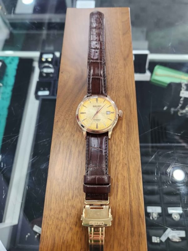 MENS BROWN SEIKO WATCH (4R35-06EO) IN BROWN BOX #GN388758 - Image 4