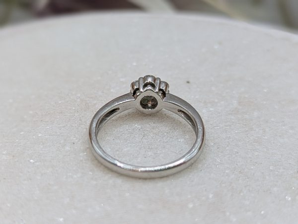 Ladies 18CT White Gold Diamond Ring (4.7gms) - BP385232 - Image 4