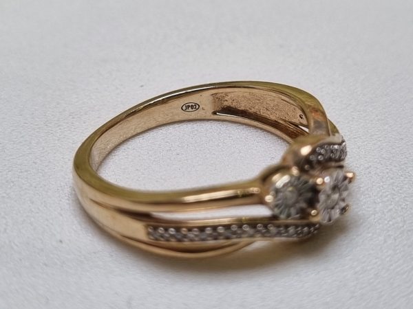 9ct Yellow Gold Three Stone Bypass Ring TW380978 - Image 11