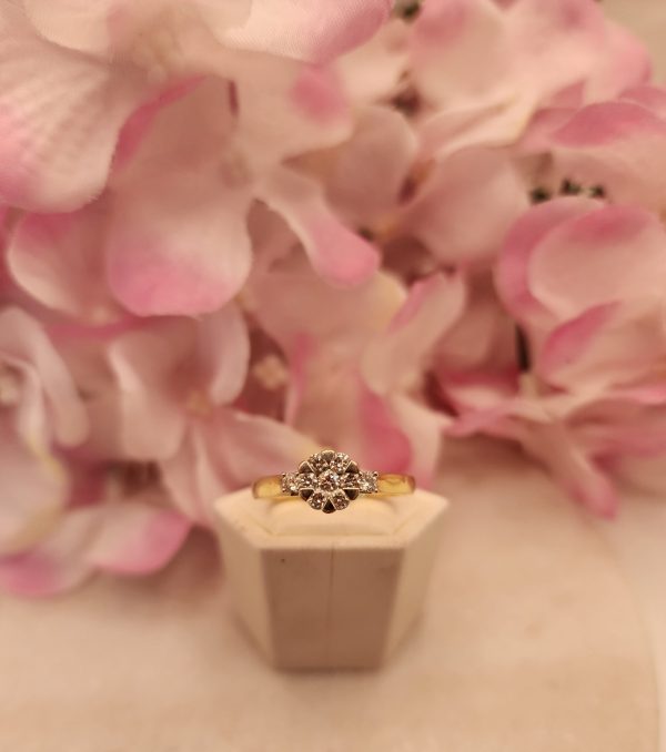 Ladies 18CT Yellow Gold Flower Design Diamond Ring - IP384792 - Image 7