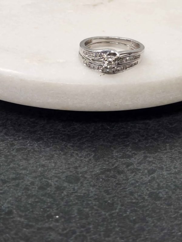 9CT WHITE GOLD RING #GN356642 - Image 8