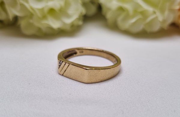9ct Yellow Gold Signet Ring TW386571 - Image 2