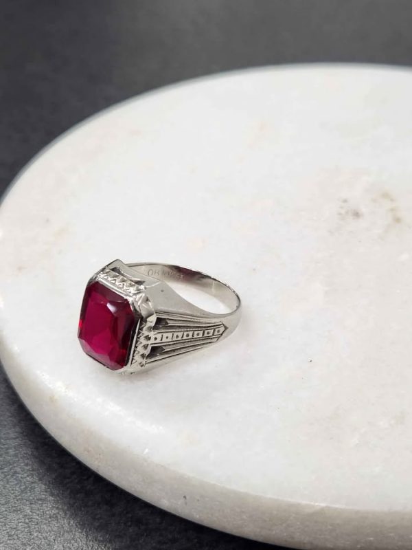 10CT WHITE GOLD RING WITH RED STONE #GN387419 - Image 7