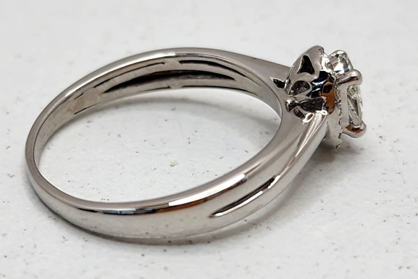 Ladies 14CT White Gold Diamond Oval Halo Ring - IP354512 - Image 6
