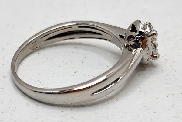 Ladies 14CT White Gold Diamond Oval Halo Ring - IP354512 - Image 13