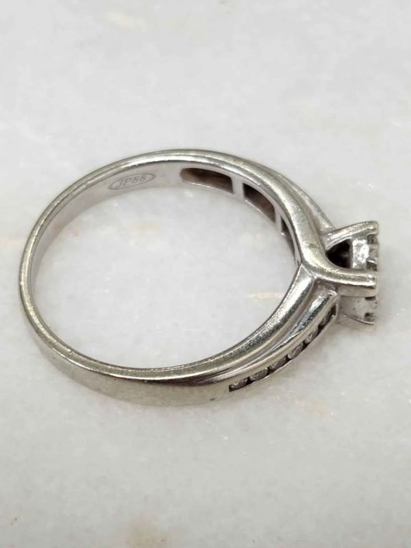 9CT WHITE GOLD DIAMOND RING #GN387417 - Image 6