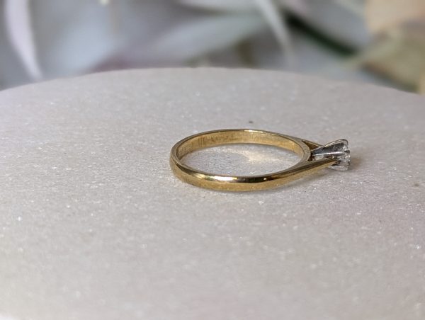 Ladies 9ct Gold Diamond Ring - BP343171 - Image 5