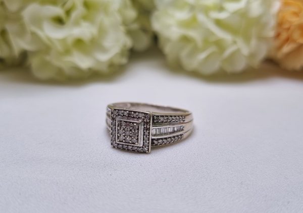 9ct White Gold Square Halo Ring TW381110 - Image 2