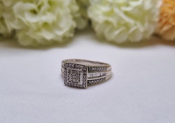 9ct White Gold Square Halo Ring TW381110 - Image 6