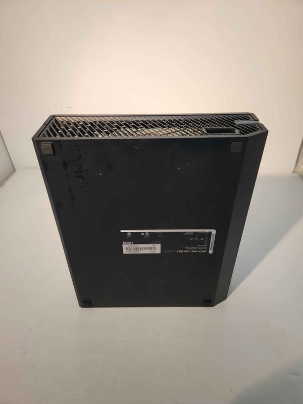 MICROSOFT XBOX ONE 1540 WITH CORDS & ONE CONTROLLER #GN389072 - Image 9