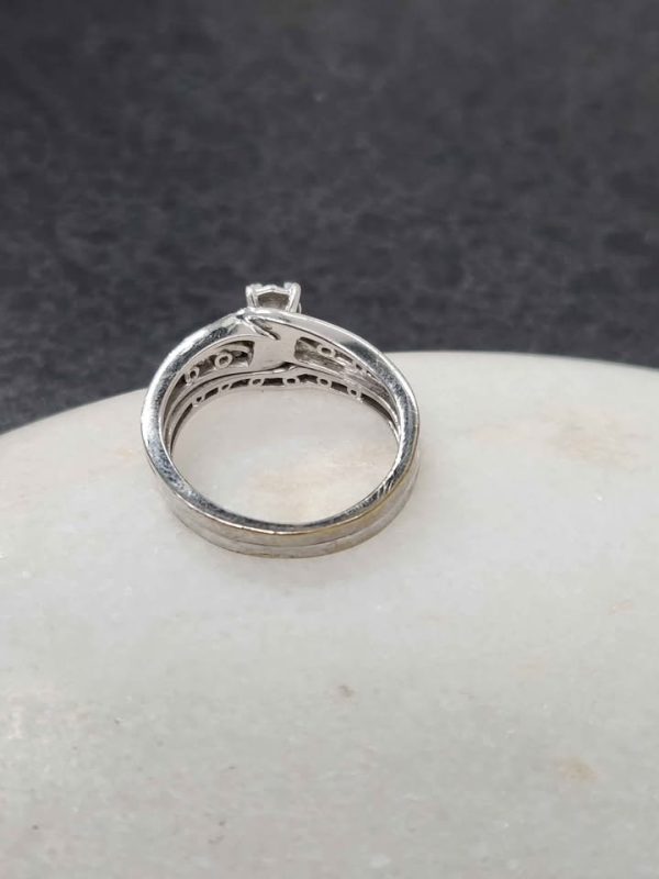 9CT WHITE GOLD RING #GN356642 - Image 3