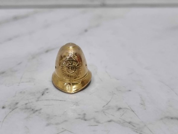 9CT YELLOW GOLD POLICE MAN HAT PENDANT TW384818-6