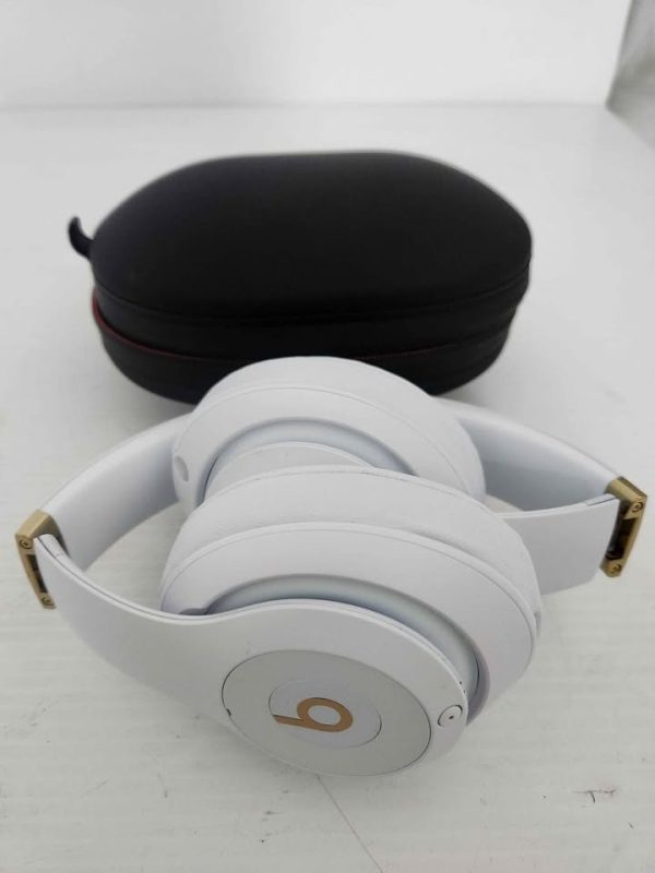 BEATS STUDIO 3 HEADPHONES IN CASE #GN388403 - Image 2