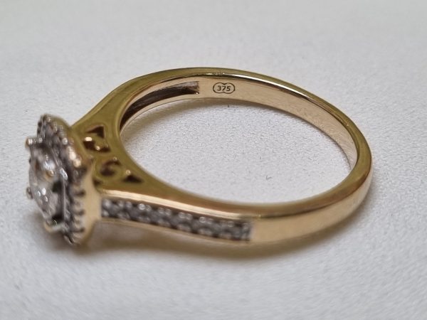 9ct Yellow Gold Halo Ring TW380734 - Image 3