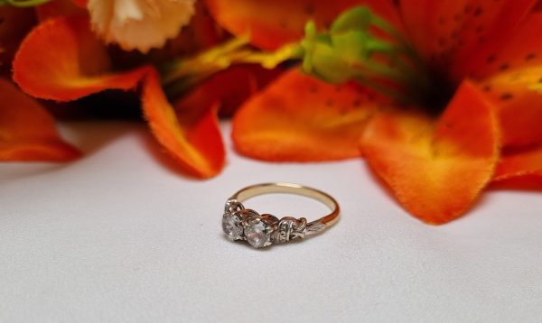 9ct Yellow Gold Diamond Ring TW383747 - Image 2