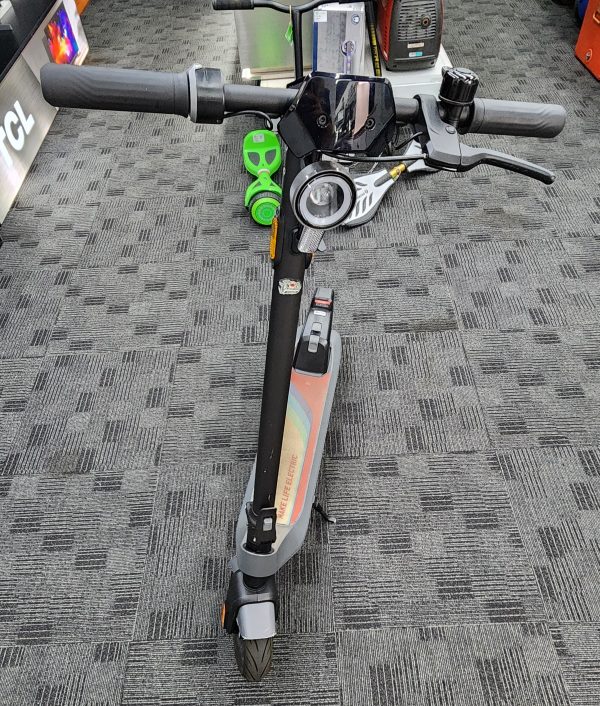 NIU Electric Kick Scooter KQi2 Pro with Charger - IP389323 - Image 2