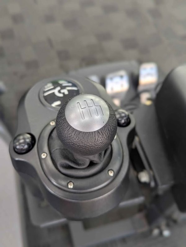 Logitech G920 Driving Steering Wheel, Gear Shifter and Pedals(Xbox) - BP384830 - Image 4