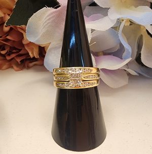 Ladies 9CT Yellow Gold Diamond Illusion Bridal Trio - IP381682