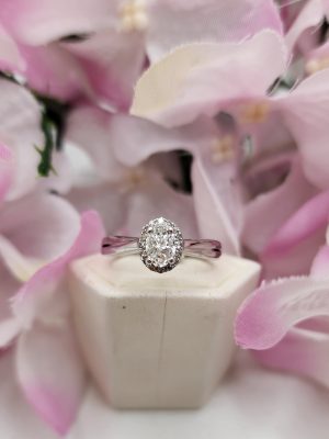 Ladies 14CT White Gold Diamond Oval Halo Ring - IP354512