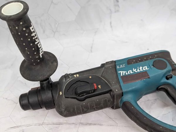 Makita 18V 20mm SDS Plus Rotary Hammer Skin-Only (DHR202) - BP389191 - Image 5