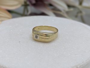 Mens 9CT Yellow Gold Diamond Ring (4.11gms) - BP385252