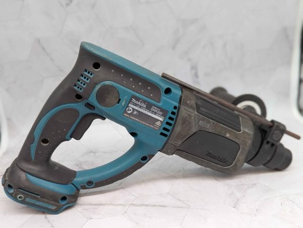 Makita 18V 20mm SDS Plus Rotary Hammer Skin-Only (DHR202) - BP389191 - Image 3