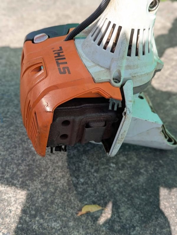 Stihl HT 135 Petrol Pole Pruner - BP366464 - Image 3