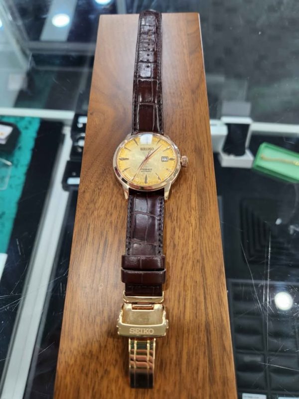 MENS BROWN SEIKO WATCH (4R35-06EO) IN BROWN BOX #GN388758 - Image 17