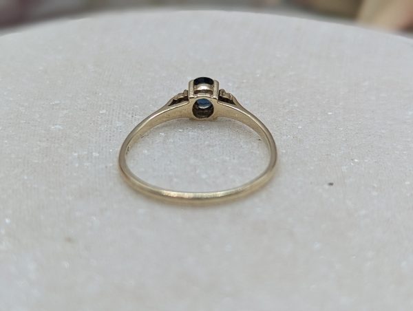 Ladies 9CT Yellow Gold Dark Blue Stone Ring (1.46gms) - BP379898 - Image 4