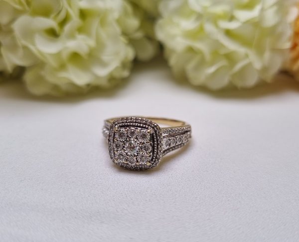 9ct Yellow Gold Cluster Ring TW387861 - Image 2