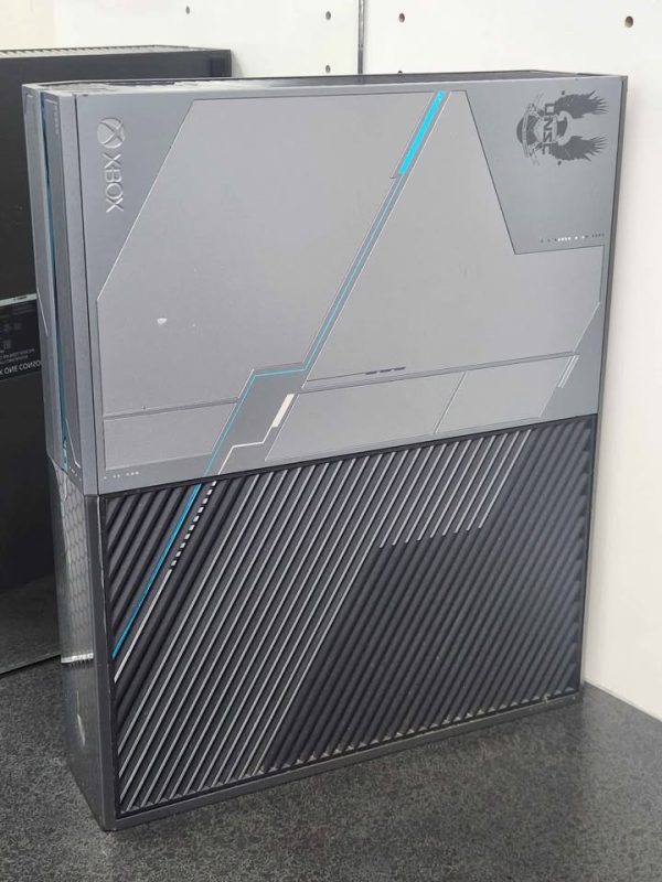 MICROSOFT XBOX ONE HALO 5 1TB CONSOLE #GN389079 - Image 3