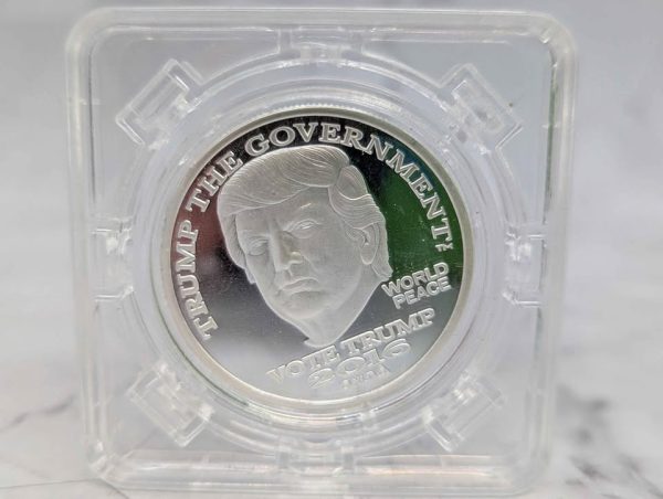 1 Oz Fine Silver Trump Dollar (2016) - BP389838 - Image 2