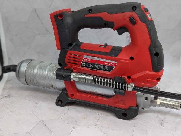 Milwaukee 18V 2-Speed Grease Tool Skin-Only (M18 GG) - BP389713 - Image 4
