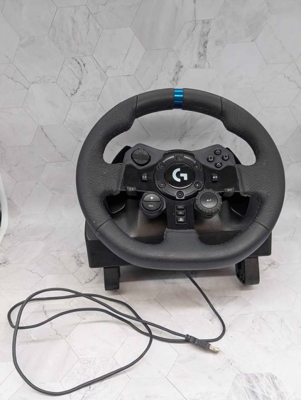 Logitech G923 TrueForce Racing Wheel & Pedals For PS5/4 - BP385188 - Image 2