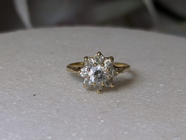 Ladies 9ct Gold Flower Pattern Ring - BP370602 - Image 10