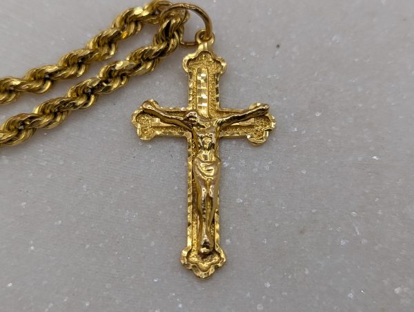 Ladies 22CT Yellow Gold Cross Pendant Rope Chain Necklace (24.2gms) - BP390027 - Image 2