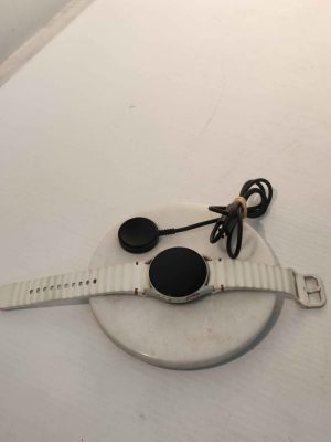 SAMSUNG SMART WATCH 7 WITH CHARGER #GN389351