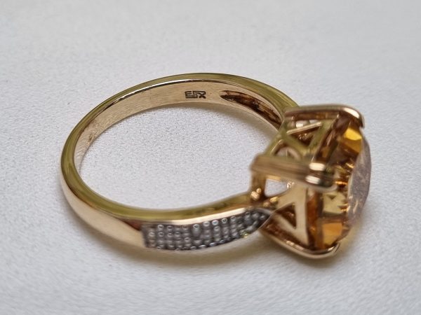 9ct Yellow Gold Yellow Stone and Diamond Ring TW370889 - Image 4