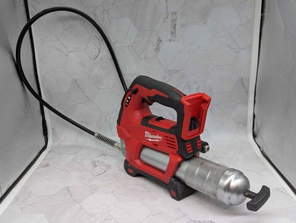 Milwaukee 18V 2-Speed Grease Tool Skin-Only (M18 GG) - BP389713